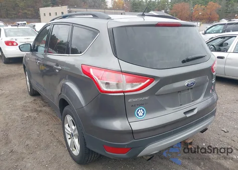 2014 Ford Escape Se z USA, uszkodzony, nr VIN 1FMCU9G92EUB52254